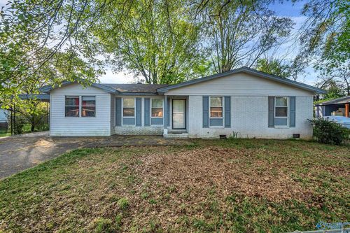3705 S Westdale Ct Sw, Huntsville, AL, 35805-5371 | Card Image