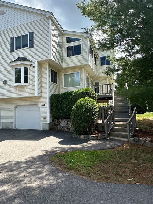 1301-1301 Old Bridge Ln, Bellingham, MA, 02019-3129 | Card Image