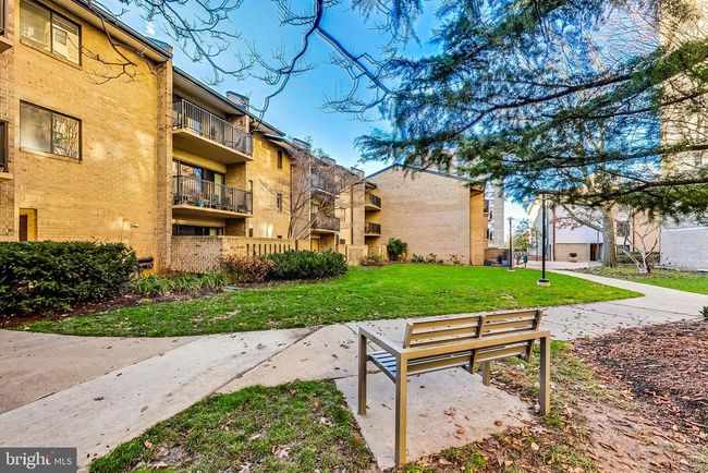 6-101 - 6 Monroe St, Condo with 2 bedrooms, 2 bathrooms and null parking in ROCKVILLE MD | Image 25