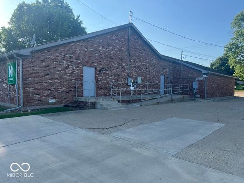 1145 Indianapolis Rd, Greencastle, IN, 46135-2408 | Card Image