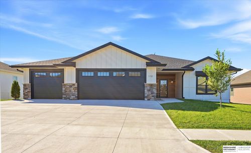 110 Firethorn Dr, Treynor, IA, 51575-5010 | Card Image