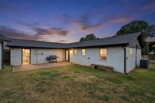 1948 County Street 2826, Chickasha, OK, 73018 | Card Image