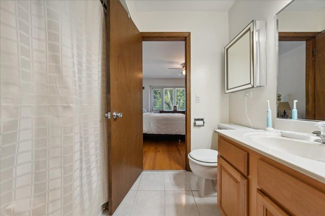 317 Hale St, Townhouse with 2 bedrooms, 2 bathrooms and 2 parking in Wheaton IL | Image 12