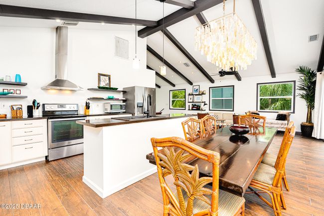DINING AREA | Image 18