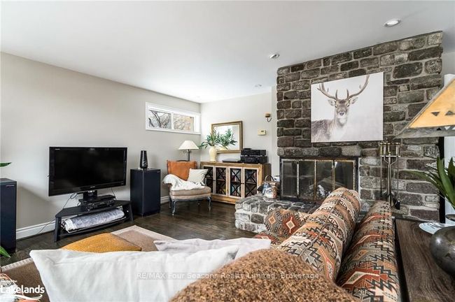 110 Craigleith Rd, House other with 3 bedrooms, 2 bathrooms and 4 parking in Blue Mountains ON | Image 7
