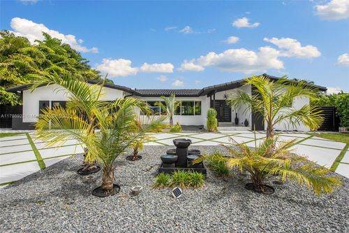 16409 Ne 31st Ave, North Miami Beach, FL, 33160-4107 | Card Image