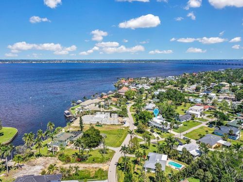 6923 Old Whiskey Creek Dr, FORT MYERS, FL, 33919-1828 | Card Image