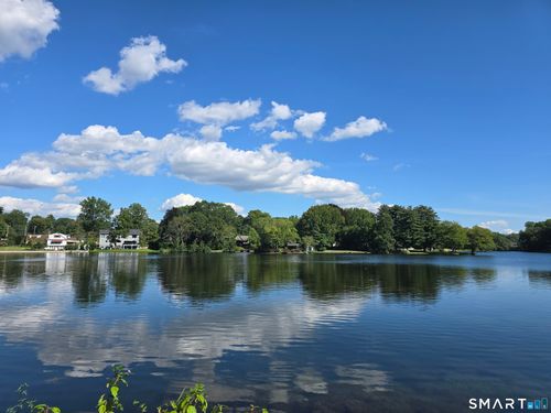 9066 Woodpond Rd, West Hartford, CT, 06107 | Card Image
