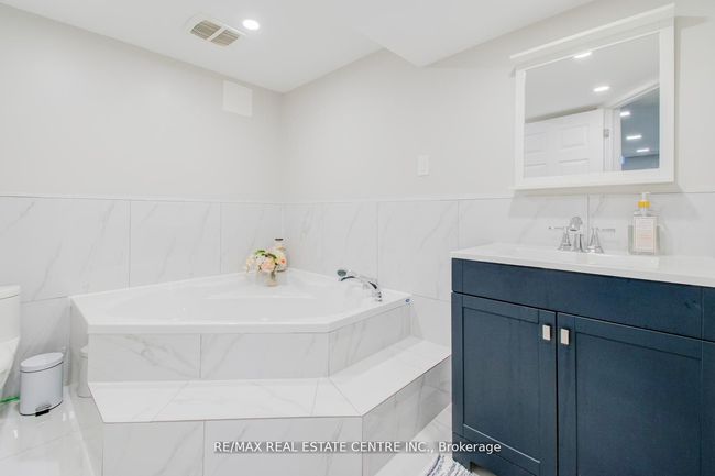 21 Hawkway Crt, House other with 4 bedrooms, 4 bathrooms and 4 parking in Brampton ON | Image 40