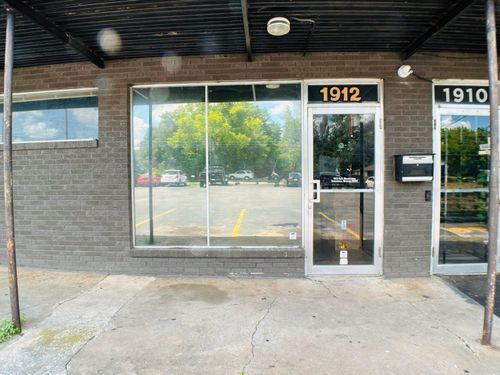 1912 E Meadowmere St, Springfield, MO, 65804-0321 | Card Image