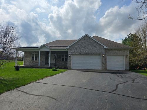 3703 Schuette Dr, Wonder Lake, IL, 60097-8147 | Card Image