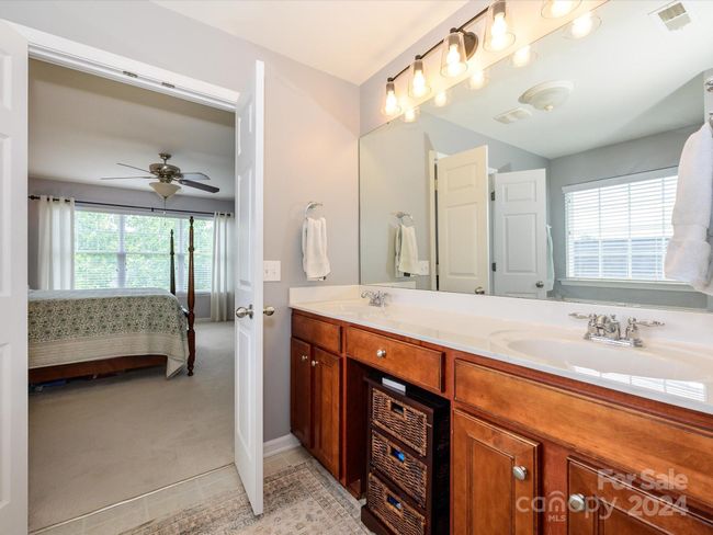 2022 Sugarbush Dr, House other with 3 bedrooms, 3 bathrooms and null parking in Charlotte NC | Image 35