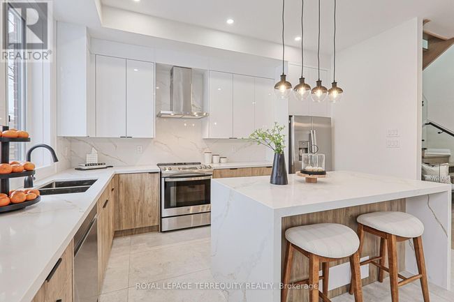 2 Cobalt Ave, House other with 3 bedrooms, 4 bathrooms and 4 parking in Toronto ON | Image 20