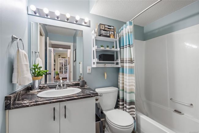 210 - 4701 Uplands Dr, Condo with 2 bedrooms, 1 bathrooms and 1 parking in Nanaimo BC | Image 16