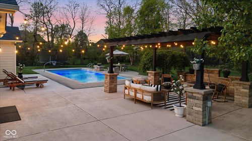 10591 Misty Cove Ln, Fishers, IN, 46040-9139 | Card Image