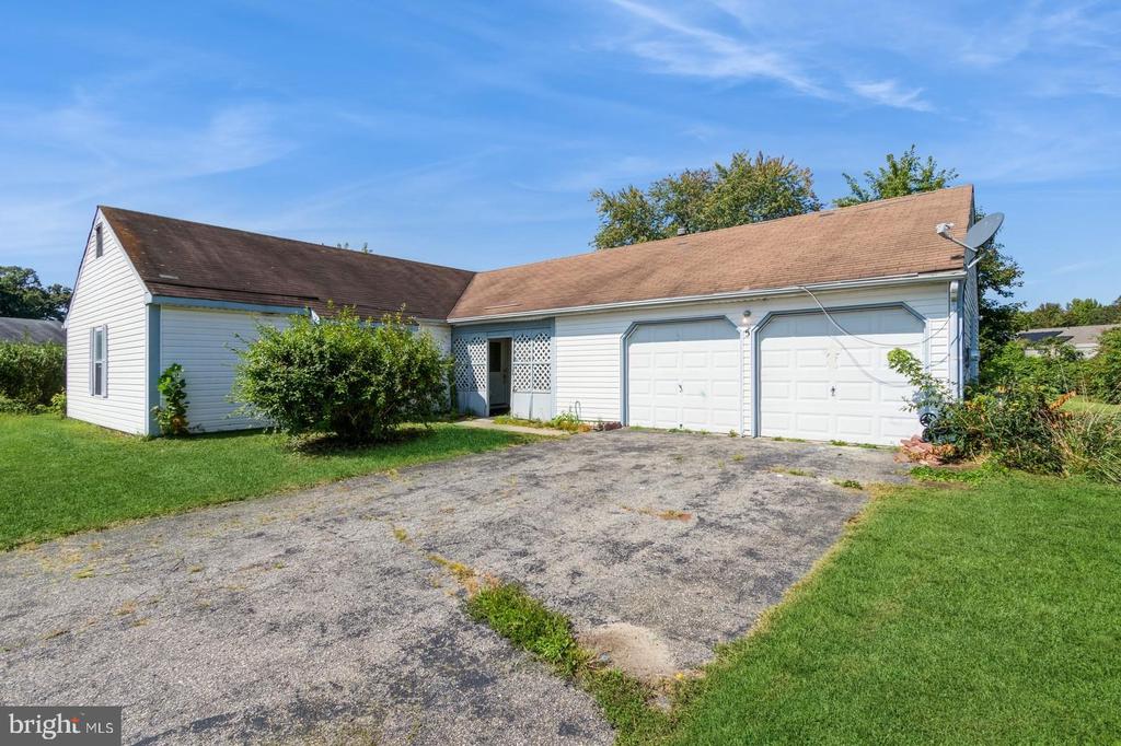 Ardley Pl, Sicklerville, NJ 08081