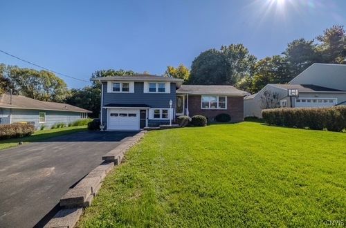 113 Ferndale Rd, Syracuse, NY, 13219-2337 | Card Image