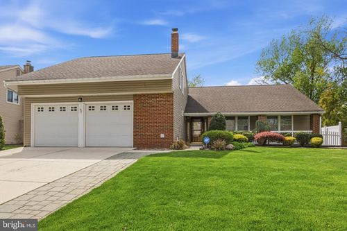 17 Palmetto Ave, MARLTON, NJ, 08053-1820 | Card Image