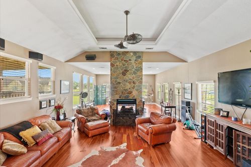 212 Shore Acres Blvd, Shoreacres, TX, 77571-7367 | Card Image
