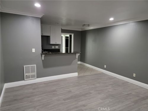 14-1725 Loma Ave, Long Beach, CA, 90803-2644 | Card Image