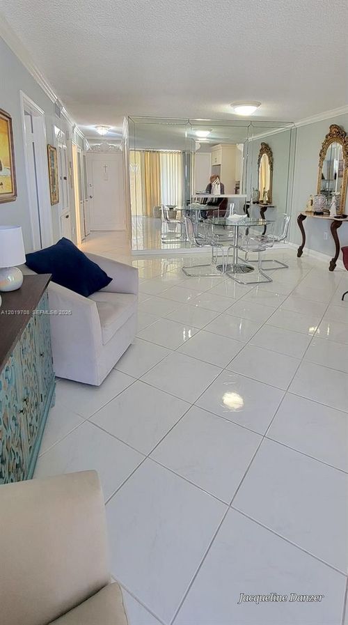 404-3600 Ne 170th St, North Miami Beach, FL, 33160-3145 | Card Image