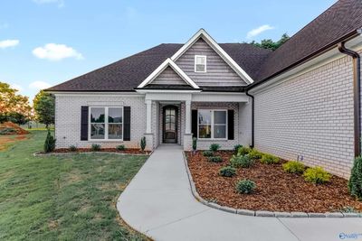 203 Oakland View Drive, House other with 4 bedrooms, 3 bathrooms and null parking in Brownsboro AL | Image 2