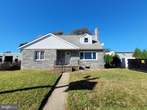 17 W Maple Ave, BELLMAWR, NJ, 08031-1150 | Card Image