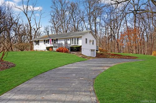 1360 State Route 208, Wallkill, NY, 12589-3706 | Card Image