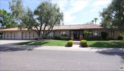 8176 E Del Barquero Dr, Scottsdale, AZ, 85258-2328 | Card Image