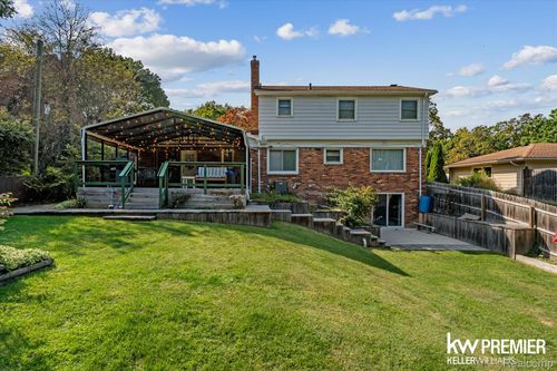 2580 Litchfield Dr, Waterford, MI, 48329-3959 | Card Image