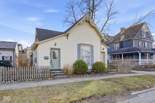 209 North St, Lebanon, IN, 46052-2121 | Card Image