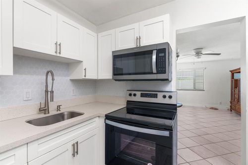 106-418 S Cypress Rd, Pompano Beach, FL, 33060-7181 | Card Image