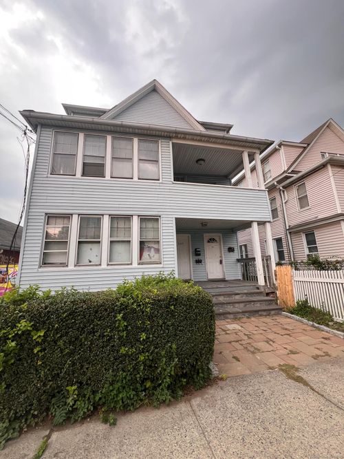 fl-1st-2125 E Main St, Bridgeport, CT, 06610-1946 | Card Image