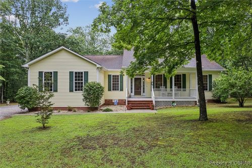 3 Point Cove Ln, Hardyville, VA, 23070-2136 | Card Image