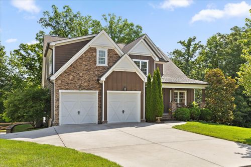 697 Sugar Leaf Ln, Soddy Daisy, TN, 37379-3272 | Card Image
