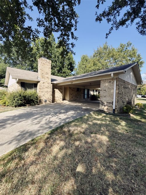 526 Park Lane, Mount Vernon, TX, 75457 | Card Image