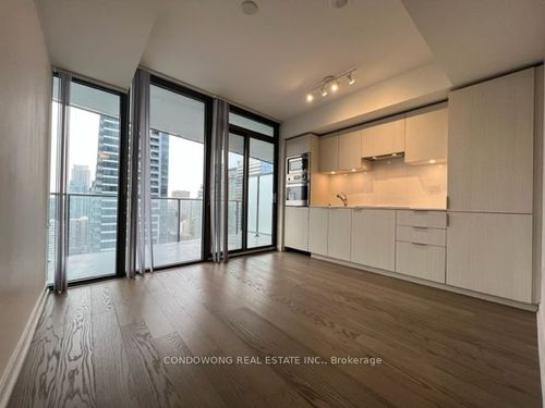 3110-11 Wellesley St W, Toronto, ON, M4Y0G4 | Card Image