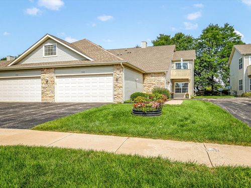 0-7944 Royal Oaks Rd, Rockford, IL, 61107-2834 | Card Image