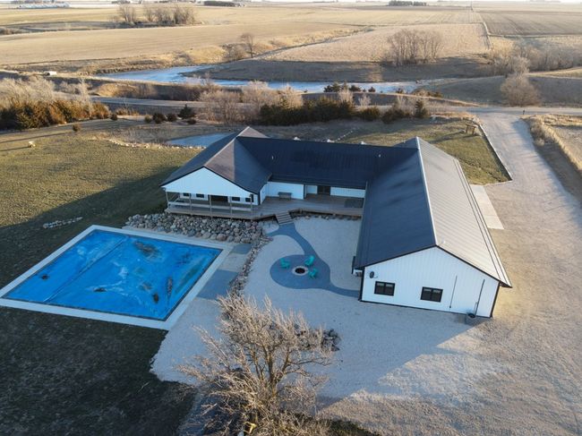 4648 W Ave, Home with 4 bedrooms, 4 bathrooms and null parking in Aurelia IA | Image 4