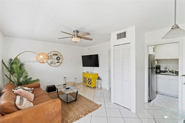 APT-312 - 815 Middle River Dr, Condo with 1 bedrooms, 1 bathrooms and null parking in Fort Lauderdale FL | Image 7