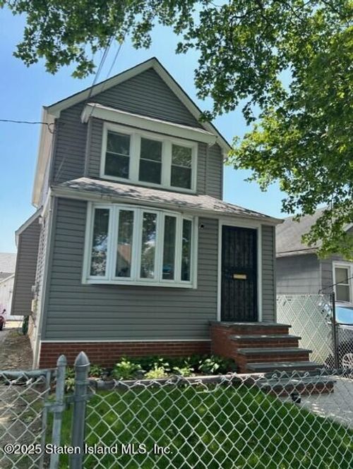13515 243rd St, Rosedale, NY, 11422-1642 | Card Image