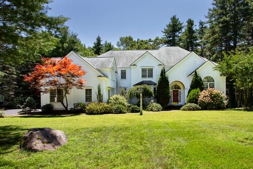 28 Meachen Ln, Sudbury, MA, 01776-1381 | Card Image