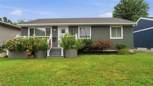 4352 Sky Lane Dr, Cleveland, OH, 44109-3746 | Card Image