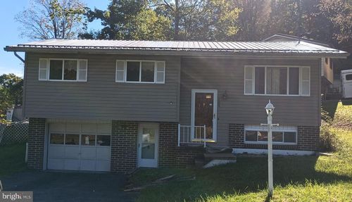 108 King Dr, KINGWOOD, WV, 26537-1058 | Card Image