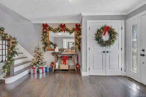 336 Grand Central Ave, Amityville, NY, 11701-3709 | Card Image