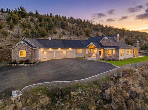 7579 Se Night Hawk Ct, Prineville, OR, 97754-7583 | Card Image