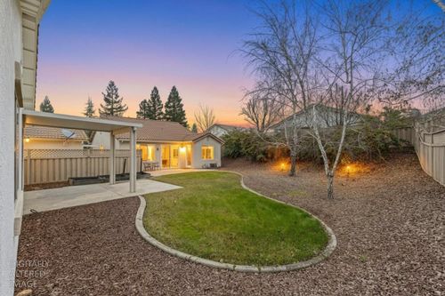 637 Geary Ln, Lincoln, CA, 95648-8356 | Card Image