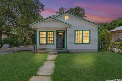 622 Gladstone, San Antonio, TX, 78225-2416 | Card Image