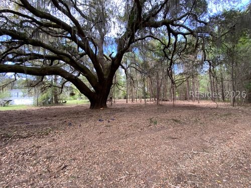 33 Pearl Harbour Dr, Saint Helena Island, SC, 29920-5827 | Card Image