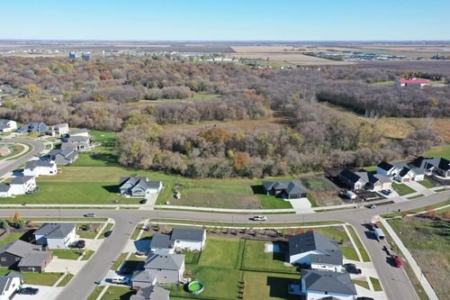 8916 Meadowlark Pkwy, Horace, ND, 58047-3714 | Card Image
